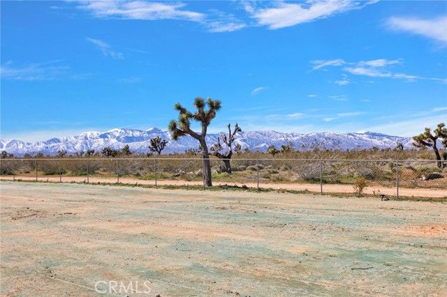 8720 Greasewood Lane, Victorville, CA 92392