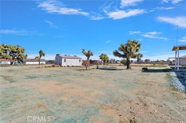 8720 Greasewood Lane, Victorville, CA 92392
