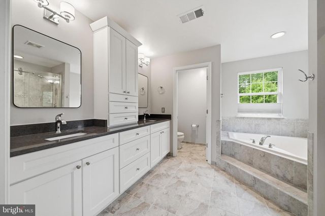 6728 MEADOWLAWN CIR, New Market, MD 21774