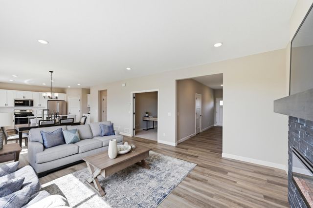 4515 89th Street NE, Monticello, MN 55328