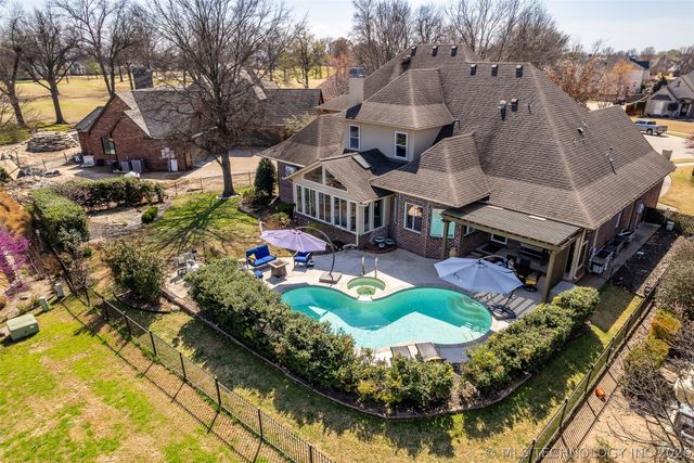 6008 W Phoenix Court, Broken Arrow, OK 74011