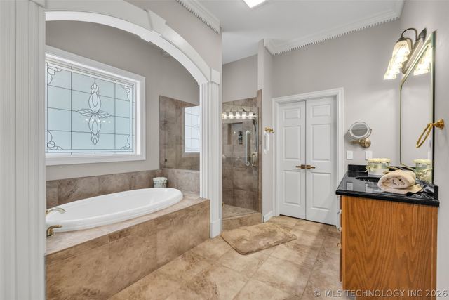 6008 W Phoenix Court, Broken Arrow, OK 74011