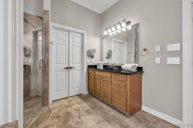 6008 W Phoenix Court, Broken Arrow, OK 74011