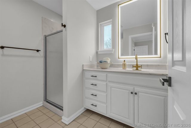 6008 W Phoenix Court, Broken Arrow, OK 74011