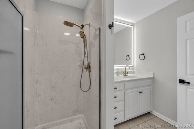 6008 W Phoenix Court, Broken Arrow, OK 74011