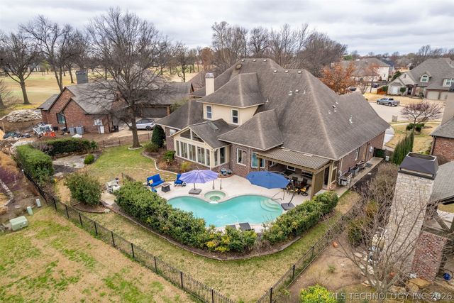 6008 W Phoenix Court, Broken Arrow, OK 74011