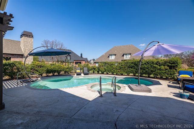 6008 W Phoenix Court, Broken Arrow, OK 74011