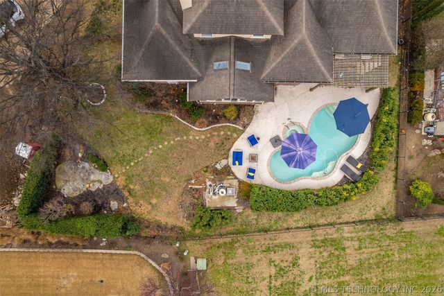 6008 W Phoenix Court, Broken Arrow, OK 74011