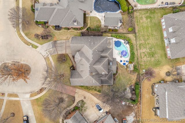 6008 W Phoenix Court, Broken Arrow, OK 74011