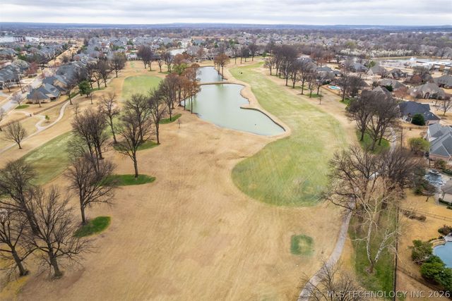 6008 W Phoenix Court, Broken Arrow, OK 74011