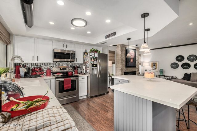 1962 E RANCH Road, Tempe, AZ 85284