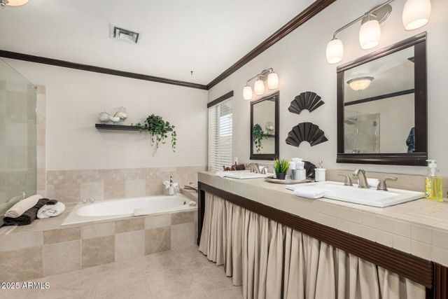 1962 E RANCH Road, Tempe, AZ 85284