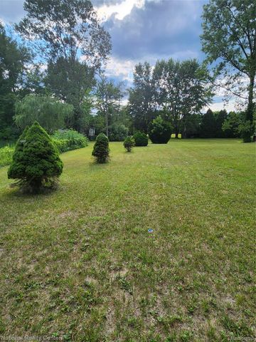8112 Willow Road, Augusta Charter Township, MI 48160