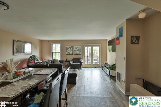 472 Vera Circle, Bethlehem City, PA 18017