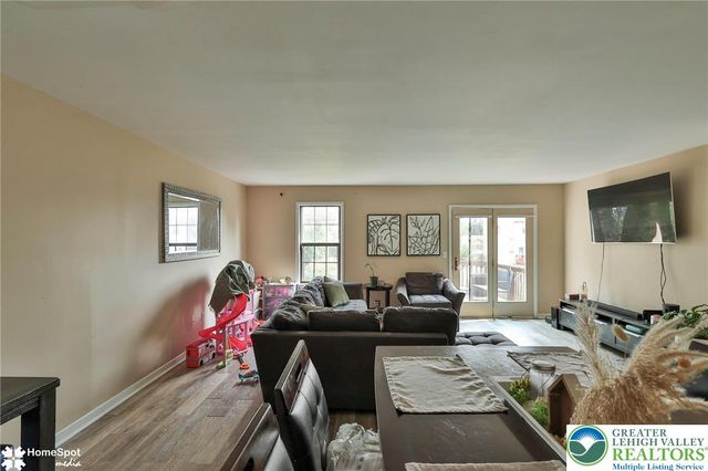 472 Vera Circle, Bethlehem City, PA 18017