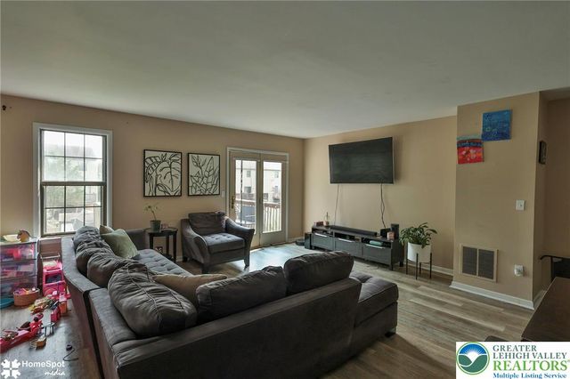 472 Vera Circle, Bethlehem City, PA 18017