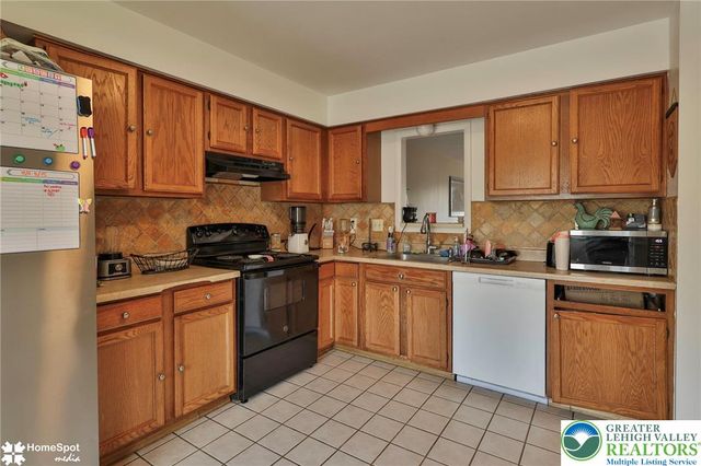 472 Vera Circle, Bethlehem City, PA 18017