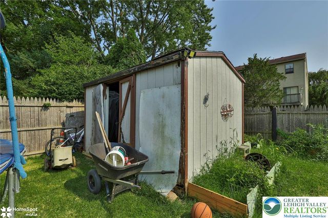 472 Vera Circle, Bethlehem City, PA 18017