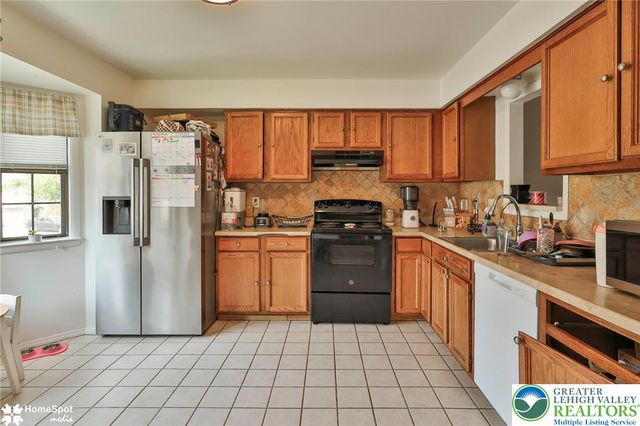 472 Vera Circle, Bethlehem City, PA 18017