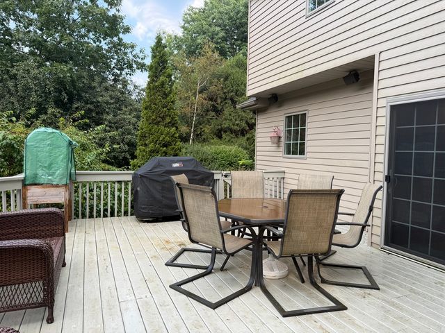 3314 Cardinal Lane, Spring Grove, IL 60081
