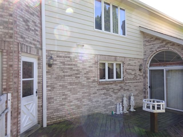 180 Wood Street, Inverness, IL 60010