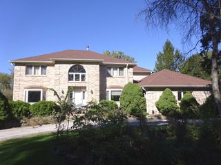 180 Wood Street, Inverness, IL 60010