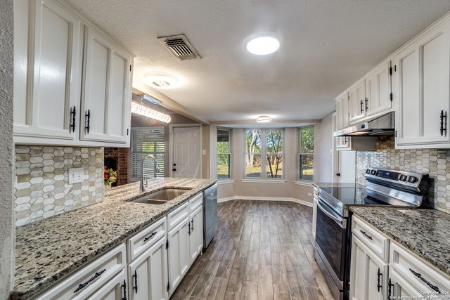 7447 Horse Tail Dr., San Antonio, TX 78240