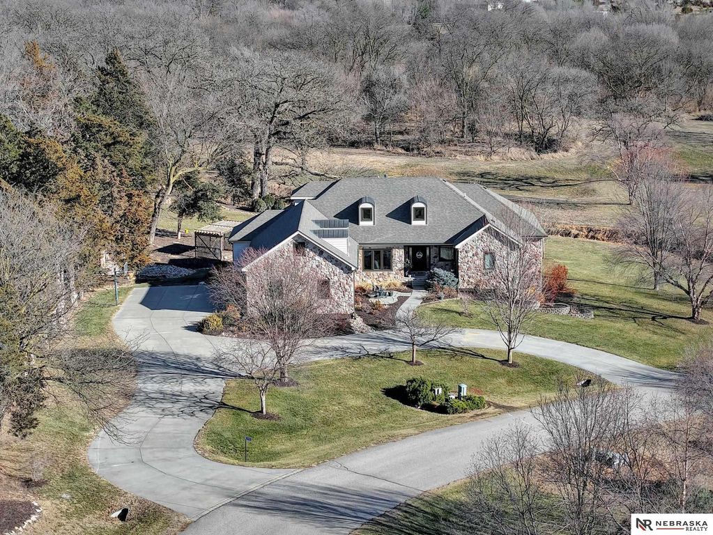 3940 Nicholas Court, Roca, NE 68430