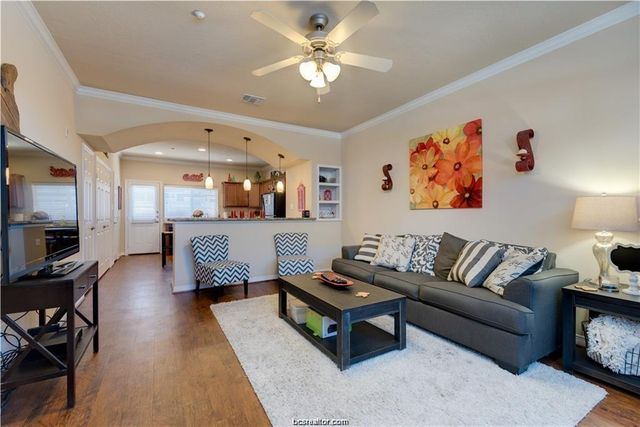 1198 Jones Butler Road 406, College Station, TX 77840