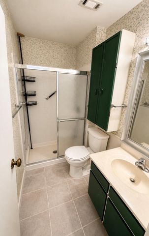 15 Gambrel Oak Place, Spring, TX 77380