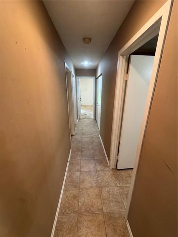 15 Gambrel Oak Place, Spring, TX 77380