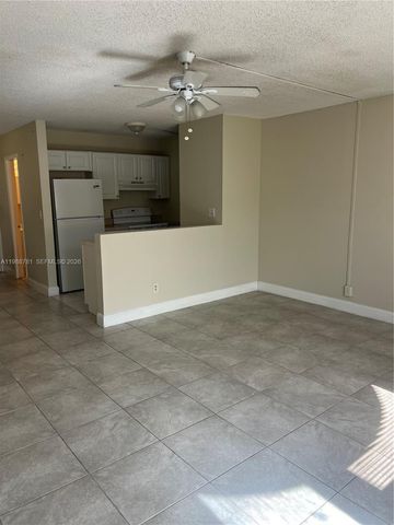 2701 Riverside Drive 308B, Coral Springs, FL 33065