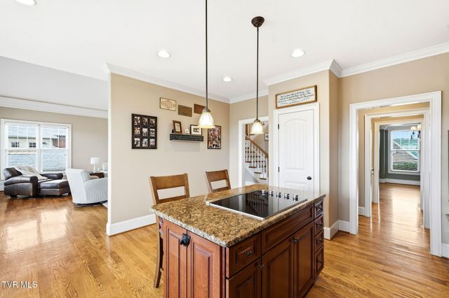 286 Sunset Ridge Court, Johnson City, TN 37615