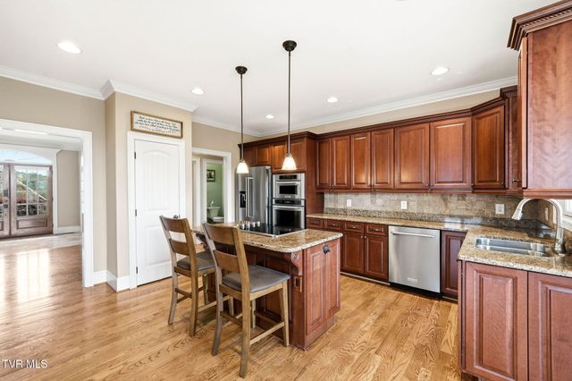 286 Sunset Ridge Court, Johnson City, TN 37615