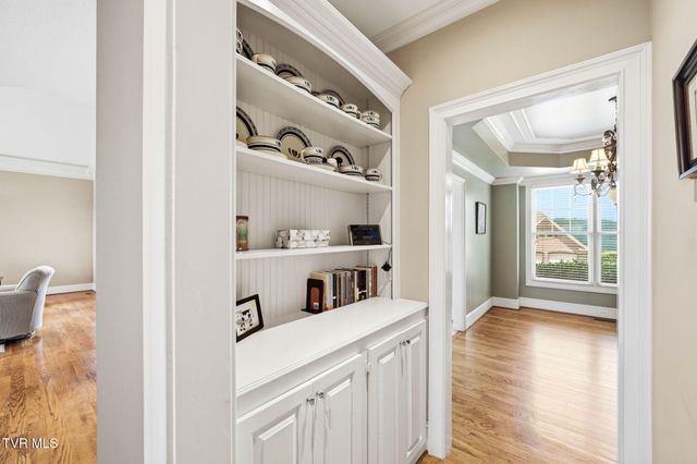 286 Sunset Ridge Court, Johnson City, TN 37615