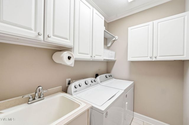 286 Sunset Ridge Court, Johnson City, TN 37615