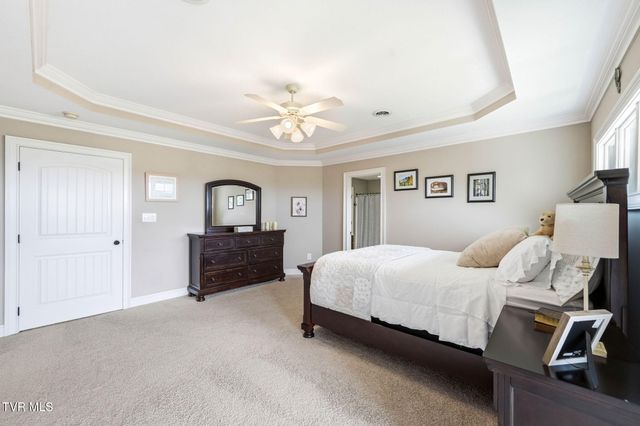 286 Sunset Ridge Court, Johnson City, TN 37615