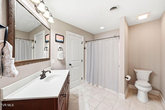 286 Sunset Ridge Court, Johnson City, TN 37615