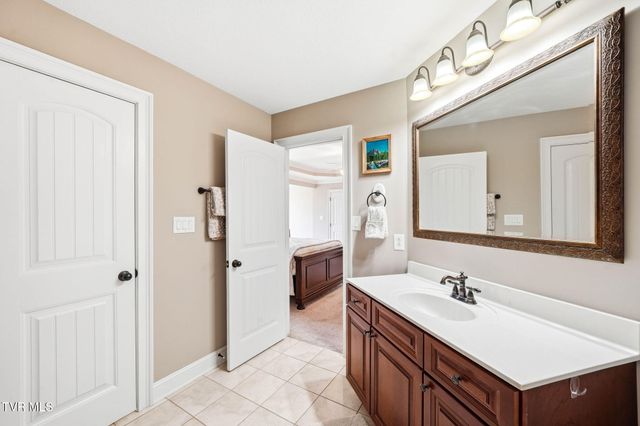286 Sunset Ridge Court, Johnson City, TN 37615