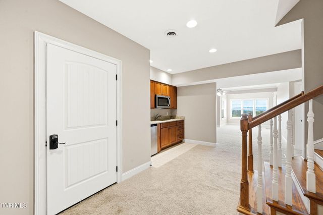 286 Sunset Ridge Court, Johnson City, TN 37615