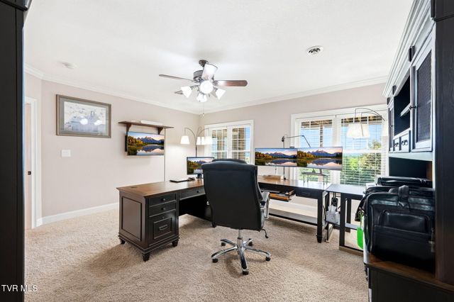 286 Sunset Ridge Court, Johnson City, TN 37615