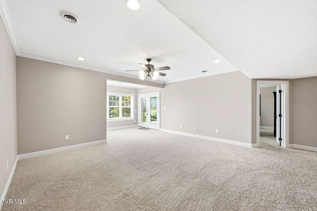 286 Sunset Ridge Court, Johnson City, TN 37615