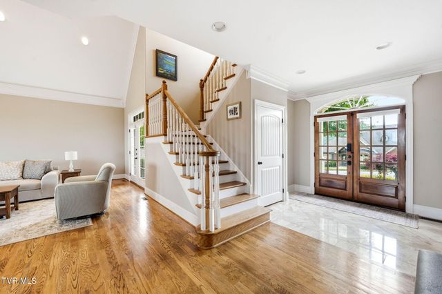 286 Sunset Ridge Court, Johnson City, TN 37615