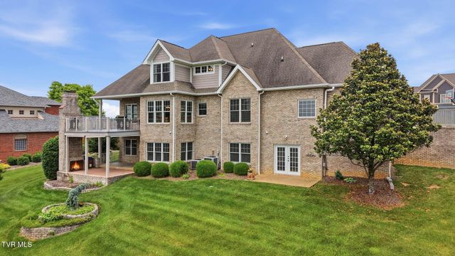 286 Sunset Ridge Court, Johnson City, TN 37615