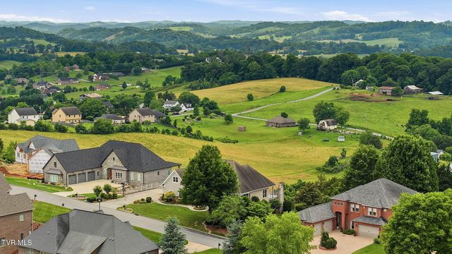 286 Sunset Ridge Court, Johnson City, TN 37615