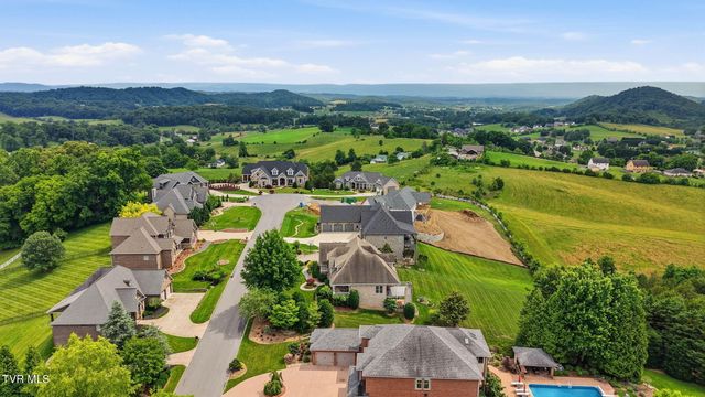 286 Sunset Ridge Court, Johnson City, TN 37615