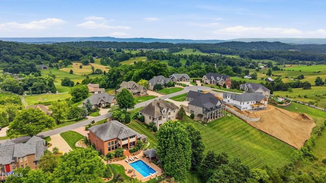 286 Sunset Ridge Court, Johnson City, TN 37615