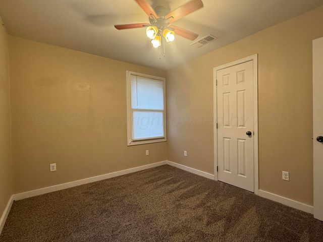 701 E 3RD Street, Dumas, TX 79029