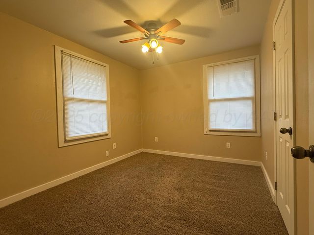 701 E 3RD Street, Dumas, TX 79029