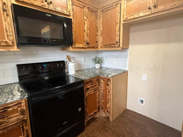 701 E 3RD Street, Dumas, TX 79029